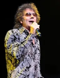Mickey Thomas
